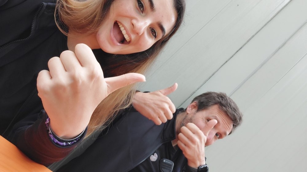 Heiner und Laura zusammen im Projekt